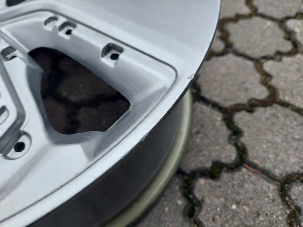 1x Alufelge 17 Zoll 7.0" 5x114.3 Glanz Silber 52910-K4000 Hyundai Kona Rim Wheel