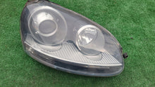 Load image into Gallery viewer, Frontscheinwerfer VW Golf V 1K6941040 Bi-Xenon Rechts Scheinwerfer Headlight SCH2438307793an