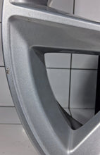 Laden Sie das Bild in den Galerie-Viewer, 1x Alufelge 19 Zoll 8.5" 5x112 25ET Glanz Silber 6883159 BMW G32 G11 Rim Wheel FEL6479492558oy