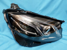 Laden Sie das Bild in den Galerie-Viewer, Frontscheinwerfer Mercedes-Benz W213 A2139069608KZ LED Rechts Headlight SCH4551878011hr
