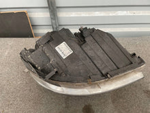 Laden Sie das Bild in den Galerie-Viewer, Frontscheinwerfer Mercedes-Benz W245 A1698207861 Links Scheinwerfer Headlight SCH4925057618tc
