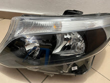 Laden Sie das Bild in den Galerie-Viewer, Frontscheinwerfer Mercedes-Benz Vito W447 A4479067700 Links Headlight SCH5241656463ho