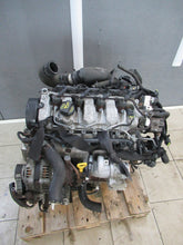 Load image into Gallery viewer, Motor Hyundai Santa I Fe D4EB 2.2 CRDI 150PS 185TKm Diesel Engine Komplett