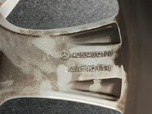 Laden Sie das Bild in den Galerie-Viewer, 1x Alufelge 18 Zoll 8.0&quot; 5x112 38ET A2538850725 Mercedes-Benz Glc Rim Wheel