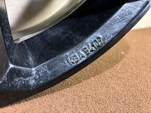 Laden Sie das Bild in den Galerie-Viewer, 1x Alufelge 18 Zoll 7.5&quot; 5x112 46ET KBA54109 Audi Rim Wheel