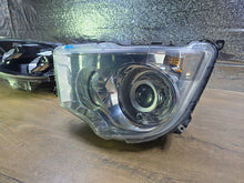 Laden Sie das Bild in den Galerie-Viewer, Frontscheinwerfer Mercedes-Benz A9608202639 Links Scheinwerfer Headlight SCH4392205325ai