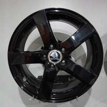 Laden Sie das Bild in den Galerie-Viewer, 4x Alufelge 17 Zoll 7.5" 5x112 40ET Glanz Schwarz KBA51891 Skoda Superb Iii FEL1491280802zm