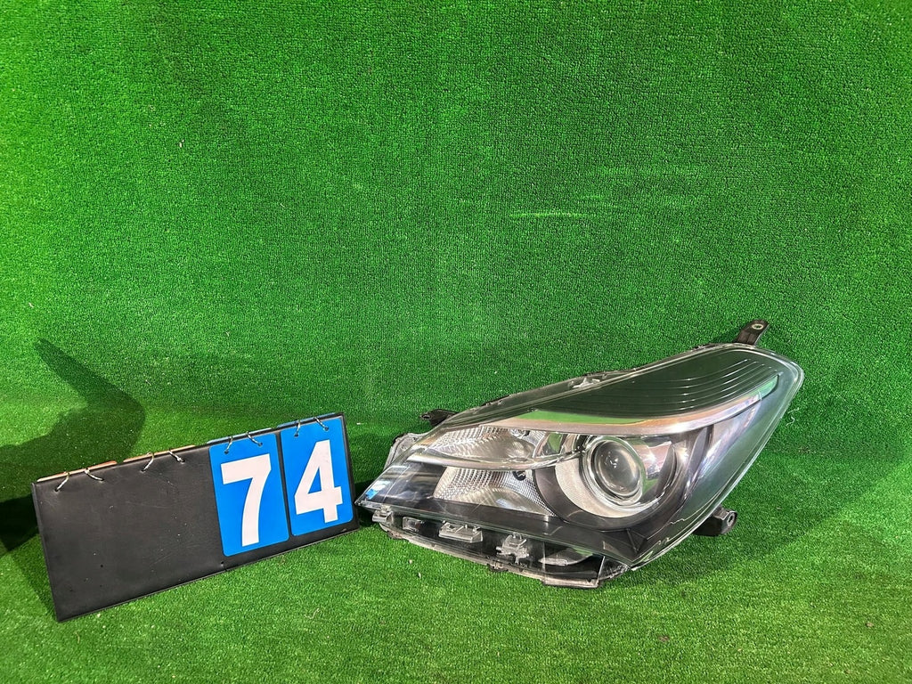 Frontscheinwerfer Toyota Yaris Links Scheinwerfer Headlight