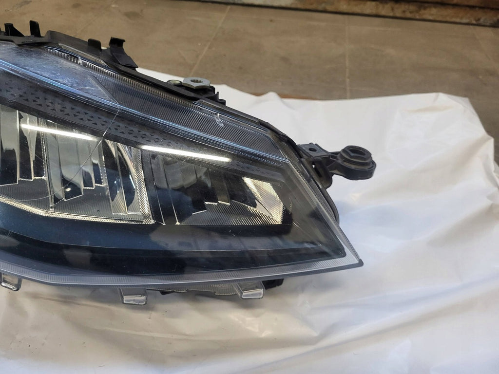 Frontscheinwerfer Seat Ibiza 6F1941006E LED Ein Stück (Rechts oder Links)