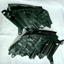 Load image into Gallery viewer, Frontscheinwerfer Skoda 5LB941015B 5LB941016B Full LED Rechts oder Links