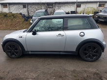 Laden Sie das Bild in den Galerie-Viewer, Frontscheinwerfer Mini R53 Links Scheinwerfer Headlight SCH6189971572bg
