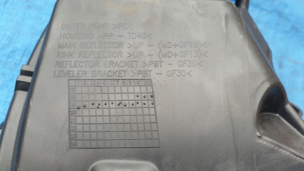 Frontscheinwerfer Tesla Model 3 1077375-00-C Links Scheinwerfer Headlight