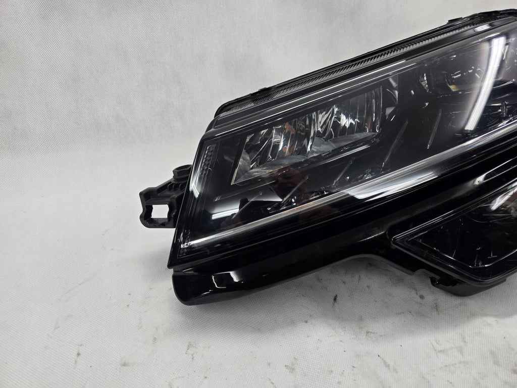 Frontscheinwerfer Skoda Karoq 57B941015F Links Scheinwerfer Headlight SCH8848469214yo