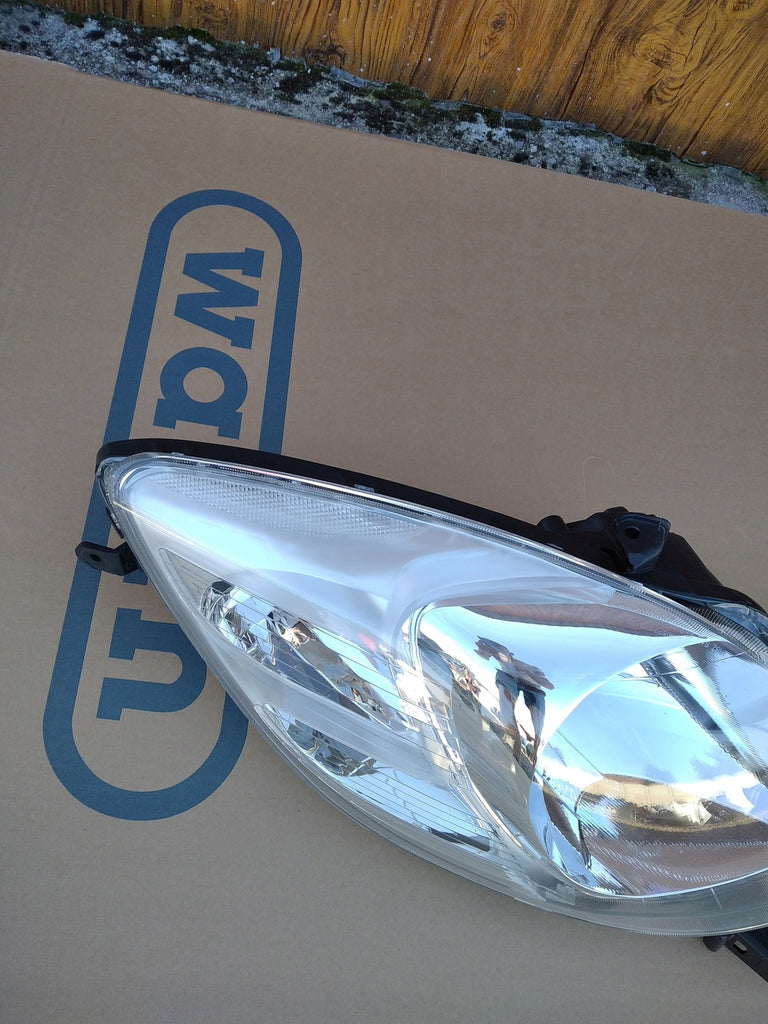 Frontscheinwerfer Toyota Yaris Rechts Scheinwerfer Headlight
