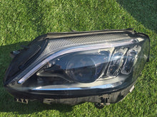 Laden Sie das Bild in den Galerie-Viewer, Frontscheinwerfer Mercedes-Benz W205 A205 2059061506 Links Headlight SCH4418441325ex