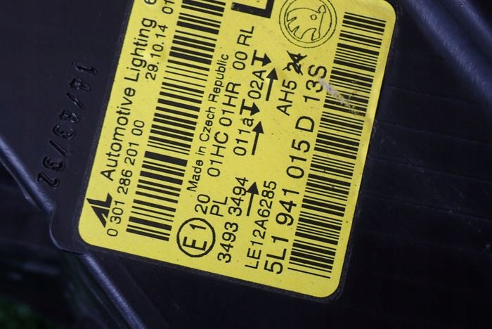 Frontscheinwerfer Skoda Yeti 5L1941015D Links Scheinwerfer Headlight