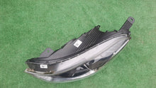 Load image into Gallery viewer, Frontscheinwerfer Hyundai I10 III 92101-K7100 Links Scheinwerfer Headlight