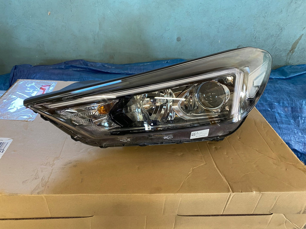 Frontscheinwerfer Hyundai Tucson D7921-21A30 Links Scheinwerfer Headlight