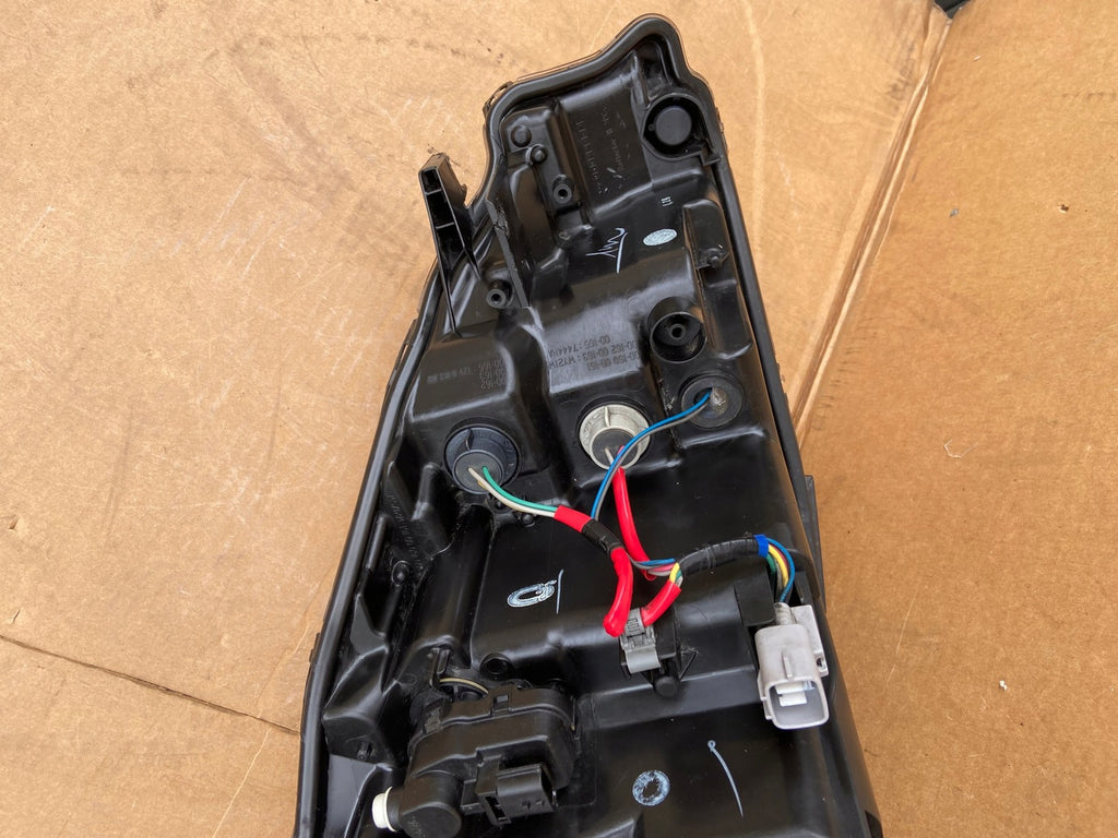 Frontscheinwerfer Toyota Yaris Links Scheinwerfer Headlight