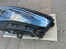 Laden Sie das Bild in den Galerie-Viewer, Frontscheinwerfer Mercedes-Benz Cla A1189062600 LED Rechts Headlight SCH4978101024lb
