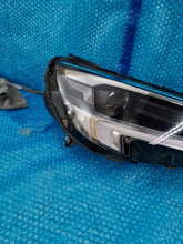 Load image into Gallery viewer, Frontscheinwerfer Opel Insignia B 39136836 Rechts Scheinwerfer Headlight