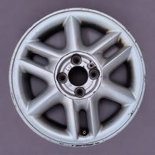 Load image into Gallery viewer, 1x Alufelge 15 Zoll 6.0&quot; 4x100 43ET 7700438286 Renault Scenic Rim Wheel