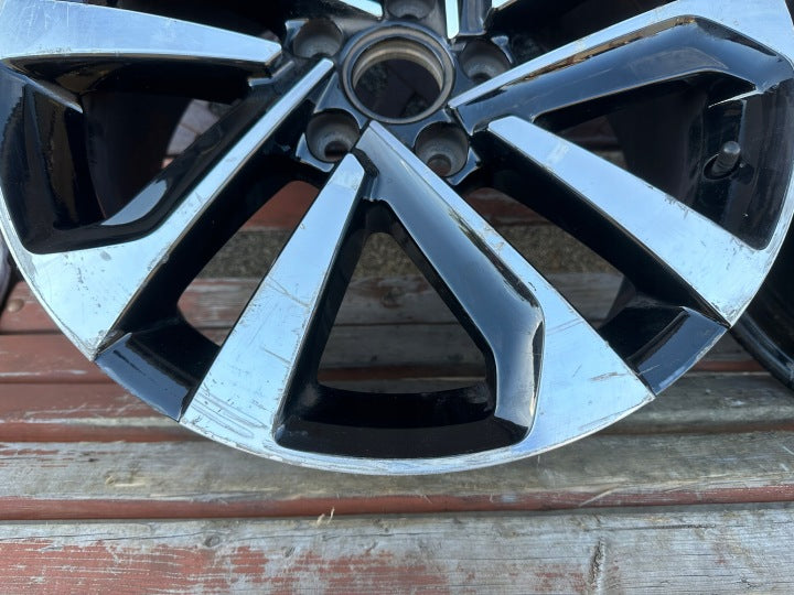 1x Alufelge 17 Zoll 7.0" 5x112 45ET 2GA601025R VW T-Roc Rim Wheel FEL9526381771dt