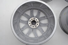 Laden Sie das Bild in den Galerie-Viewer, 4x Alufelge 19 Zoll 9.0" 5x112 38ET Glanz Silber 6880685 BMW X5 G05 G06 FEL2008645860xv
