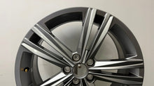 Laden Sie das Bild in den Galerie-Viewer, 1x Alufelge 17 Zoll 6.5" 5x100 39ET Glanz Grau 2GM601025G VW Rim Wheel FEL6072366782ez