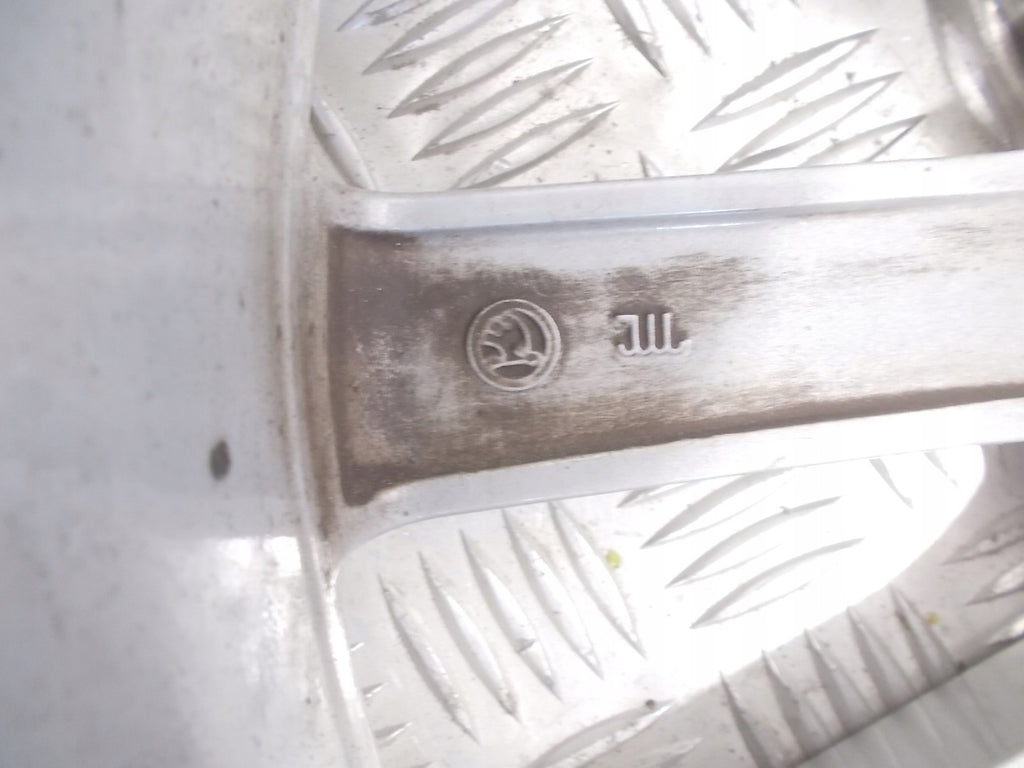 1x Alufelge 18 Zoll 7.5" 5x112 51ET 5E0601025Q Skoda Octavia Iii Rim Wheel