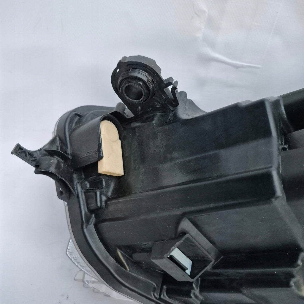 Frontscheinwerfer VW Polo 2G1941006D Rechts Scheinwerfer Headlight SCH2923672251an