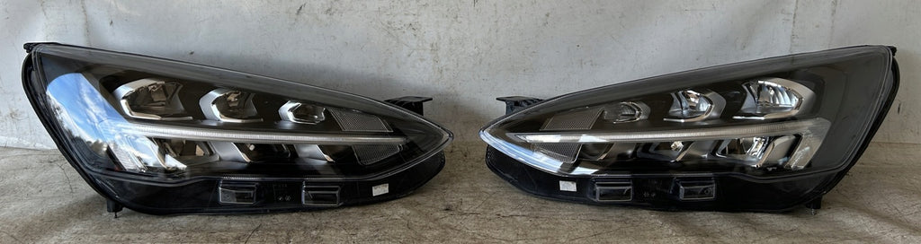 Frontscheinwerfer Ford Focus JX7B-13E014-CE JX7B-13E015-CE LED Rechts oder Links