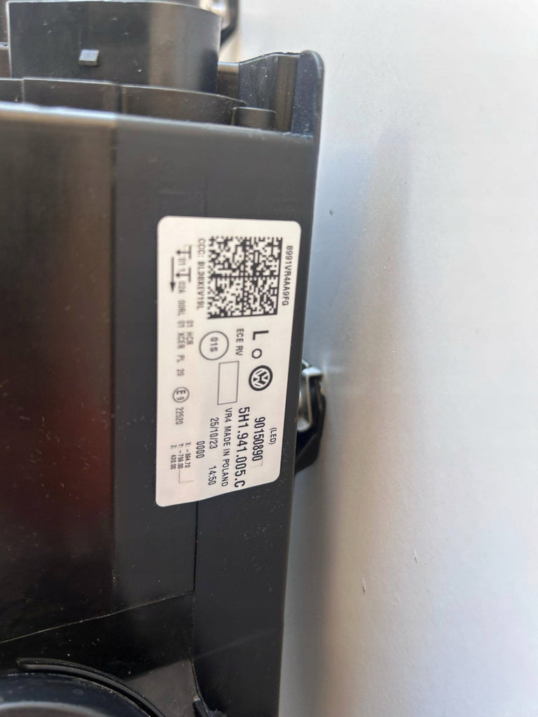 Frontscheinwerfer VW Golf VIII 5H1941006C 5H1941005C Rechts oder Links SCH6825650349un