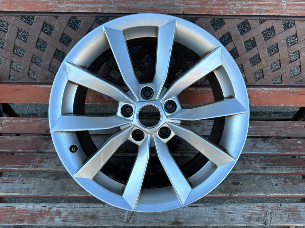 1x Alufelge 17 Zoll 7.0" 5x112 45ET 5L0601025K Skoda Yeti Rim Wheel