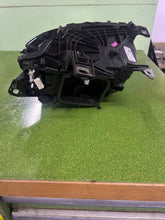 Laden Sie das Bild in den Galerie-Viewer, Frontscheinwerfer Opel Astra L 9851881380 LED FALSE Scheinwerfer Headlight SCH9674396422ve