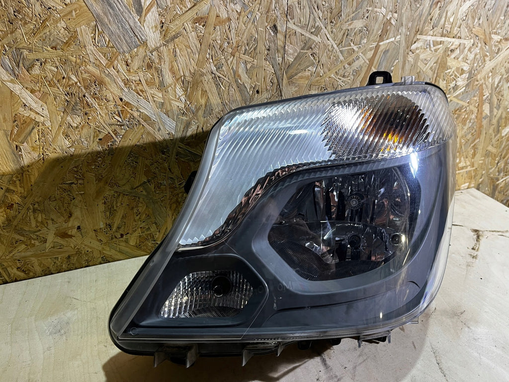 Frontscheinwerfer Mercedes-Benz Sprinter A9068202461 Rechts oder Links