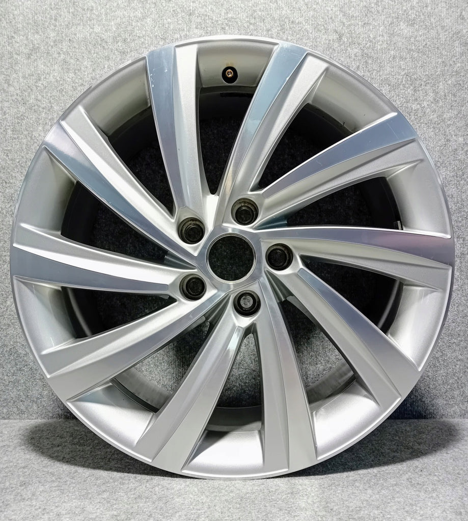 1x Alufelge 18 Zoll 7.5" 5x112 48ET Glanz Silber 5E3601025 Skoda Octavia Iv FEL5442685057ik