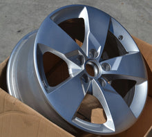 Load image into Gallery viewer, 1x Alufelge 17 Zoll 7.0" 5x112 47ET Silber 8S0601025J Audi Tt Rim Wheel FEL7395543877wh
