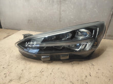 Laden Sie das Bild in den Galerie-Viewer, Frontscheinwerfer Ford Focus MX7B-13E015-EB FALSE Scheinwerfer Headlight SCH9563331069yw