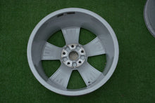 Laden Sie das Bild in den Galerie-Viewer, 4x Alufelge 17 Zoll 6.0" 5x112 48ET Glanz Silber 8V0601025C Audi Rim Wheel FEL2250239379tu