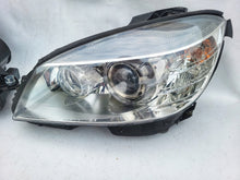 Laden Sie das Bild in den Galerie-Viewer, Frontscheinwerfer Mercedes-Benz W204 A2048200159 Xenon Ein Satz Headlight SCH9370153253tz