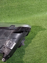 Laden Sie das Bild in den Galerie-Viewer, Frontscheinwerfer Ford Transit BK3113D153BF Rechts Scheinwerfer Headlight SCH6605252205ka