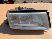 Load image into Gallery viewer, Frontscheinwerfer Skoda Octavia I Xenon Rechts Scheinwerfer Headlight SCH6316259234uz