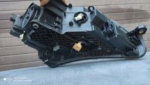 Laden Sie das Bild in den Galerie-Viewer, Frontscheinwerfer Skoda Superb III 3V1941015B Xenon Links Scheinwerfer Headlight