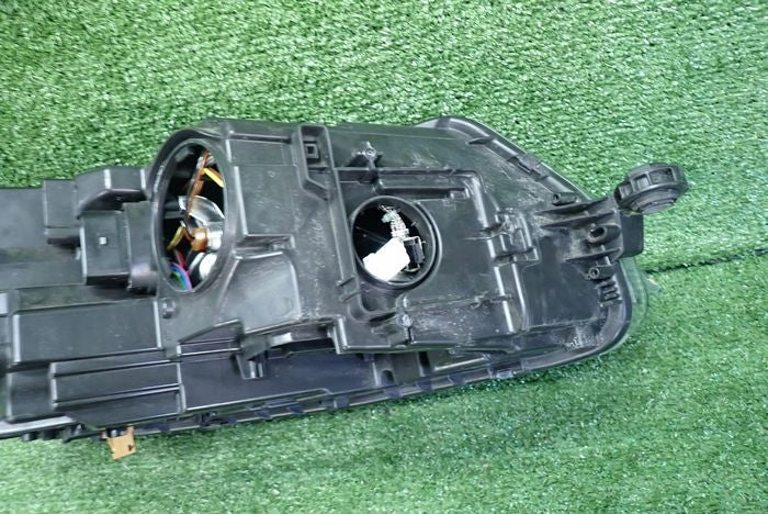 Frontscheinwerfer Skoda Octavia III 5E1941015B Links Scheinwerfer Headlight SCH1009082511dz