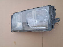 Laden Sie das Bild in den Galerie-Viewer, Frontscheinwerfer Mercedes-Benz W126 1268208961 Links Scheinwerfer Headlight SCH6704134341hd