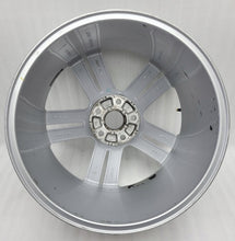 Laden Sie das Bild in den Galerie-Viewer, 1x Alufelge 19 Zoll 9.0" 5x112 33ET Glanz Silber 5N0601025T VW Tiguan Rim Wheel FEL2511782383ed