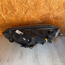 Laden Sie das Bild in den Galerie-Viewer, Frontscheinwerfer VW Taigo 2G7941005A 2G7941006A LED Ein Satz Headlight SCH2024673729bg