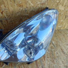 Laden Sie das Bild in den Galerie-Viewer, Frontscheinwerfer Toyota Corolla 7357230400 Links Scheinwerfer Headlight SCH8741923365ks