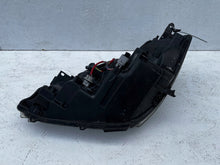 Load image into Gallery viewer, Frontscheinwerfer Toyota Yaris Rechts Scheinwerfer Headlight